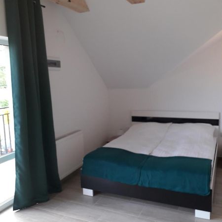 Paprotowka Apartament Wiosenny Paprotno Esterno foto