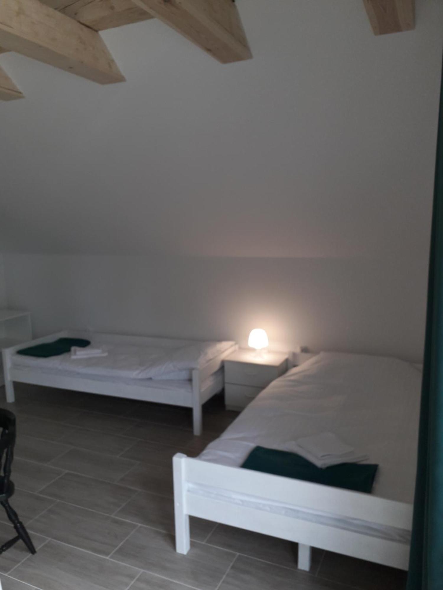 Paprotowka Apartament Wiosenny Paprotno Esterno foto